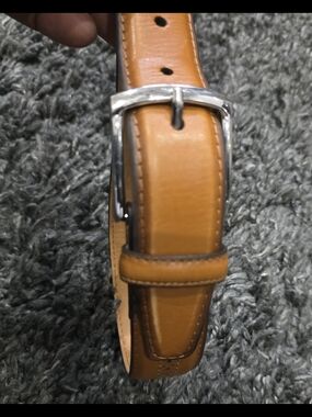Allen Edmonds Tan Leather Men’s Belt with Silver Buckle Size 40